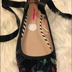 Betsey Johnson ballet style flat💕💞